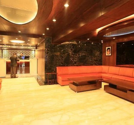 Hotel Ch2 Сринагар Экстерьер фото